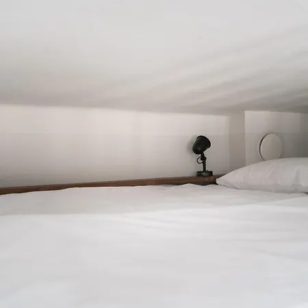 Historical In Kruununhaka With Great Location! Appartement *